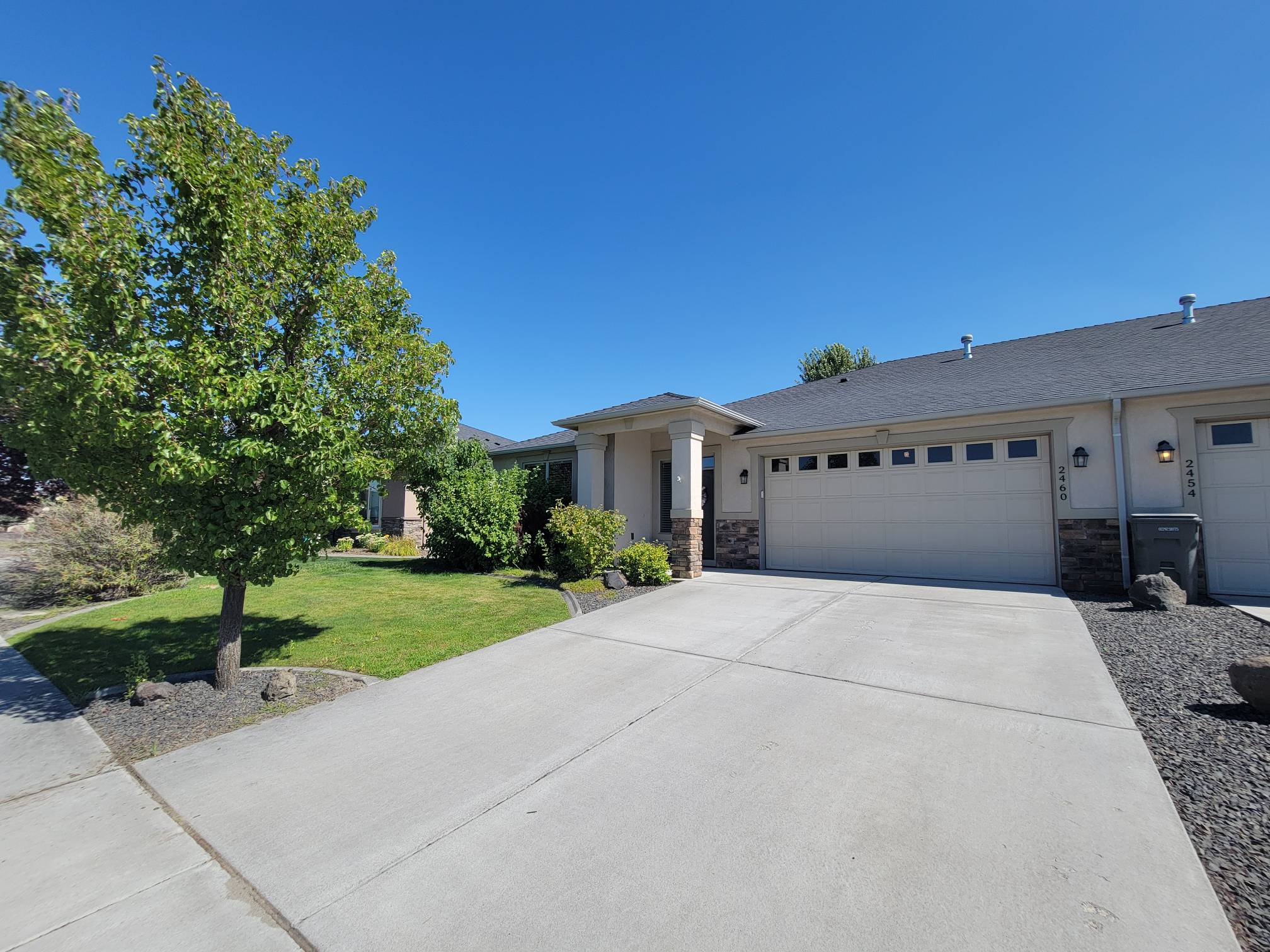 2460 Bramasole Drive Way